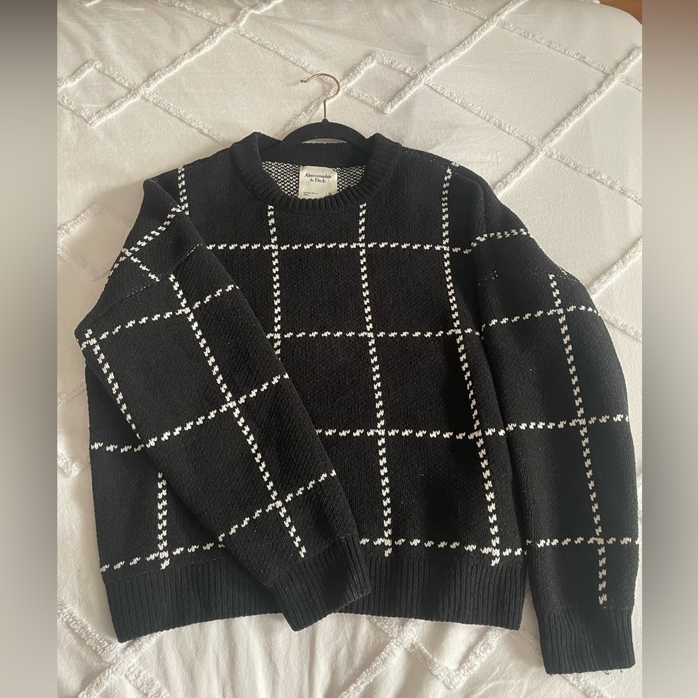 Abercrombie & Fitch Sweater